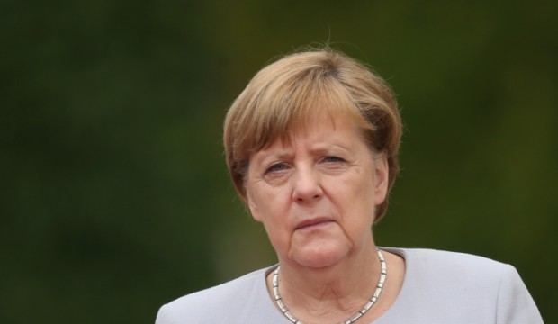 استطلاع: نصف الألمان يرغبون رحيل ميركل قبل الانتخابات المقبلة