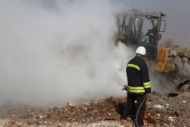 القصف يخرج مركزين للدفاع المدني في إدلب عن الخدمة