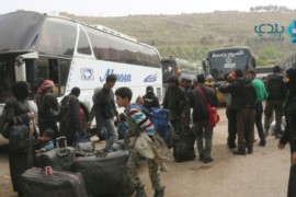 وصول الدفعة الأولى من مهجري القطاع الأوسط في الغوطة إلى حماة