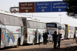 غموض في دوما.. وخروج أول حافلتين تقل مقاتلين