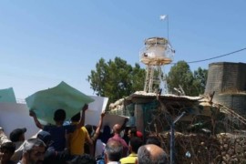 اعتصام أمام نقطة للأمم المتحدة بالقنيطرة للمطالبة بوقف الحملة على درعا