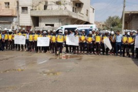 وقفات احتجاجية في إدلب وحلب تنديدا بقصف مراكز الدفاع المدني