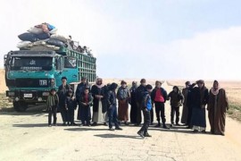 مسؤول منظمة حقوقية: مراكز الإيواء سجن كبير وتخوف من استخدام نازحي “الركبان” على جبهات النظام