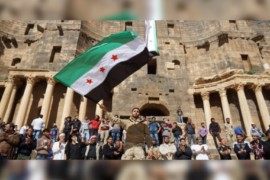 متظاهري درعا يطالبون بإسقاط نظام الأسد وطرد إيران من المنطقة