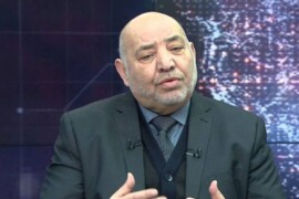 زهير سالم : خاطبوا الناس على قدر عقولهم” تلك هي العبارة التي تزدري عقول الناس، وتعلن التعالي عليهم.