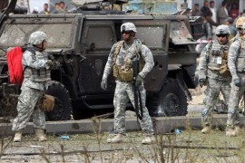 الولايات المتحده الامريكيه تعلن بدء انسحاب قواتها من أفغانستان .