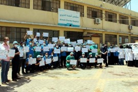 كوادر طبية في المشافي والمراكز الطبية في المناطق المحررة تطالب  بطرد نظام الأسد من منظمة الصحة العالمية.