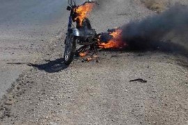 مدنيٌ يفقد حياته إثر  انفجار دراجة نارية مفخخة في قرية الحمرة شرق الحسكة .