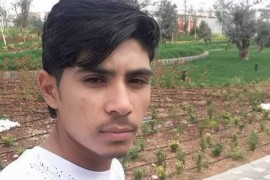 ذوي  شاب مخطوف لدى ميليشيات قسد يطالبون شيوخ العشائر بالتدخل  لإطلاق سراح ولدهم .