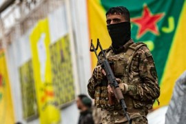ميليشيات pyd-pkk تعتقل مدنياً لانتقاده الوضع المعيشي في المنطقة .