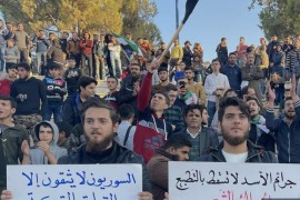 أهالي تل رفعت المهجرين من مدينتهم يطالبون الجيش الوطني بتحرير مدينتهم من ميليشيات pyd_pkk .