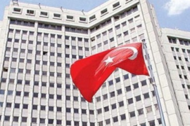 وزارة الدفاع التركية تعلن مقتل 6ارهابيين من ميليشيات pyd-pkk حاولوا التسلل إلى المناطق المحررة .