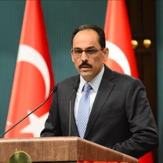 تركيا تؤكد أن عمل واشنطن  مع المنظمات الإرهابية شمال سوريا لا ينسجم مع التحالف بينهم .