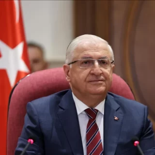وزير الدفاع التركي يكشف آخر مستجدّات التطبيع مع الأسد